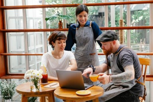 seo-customers-w-bg seo-customers-w-bg